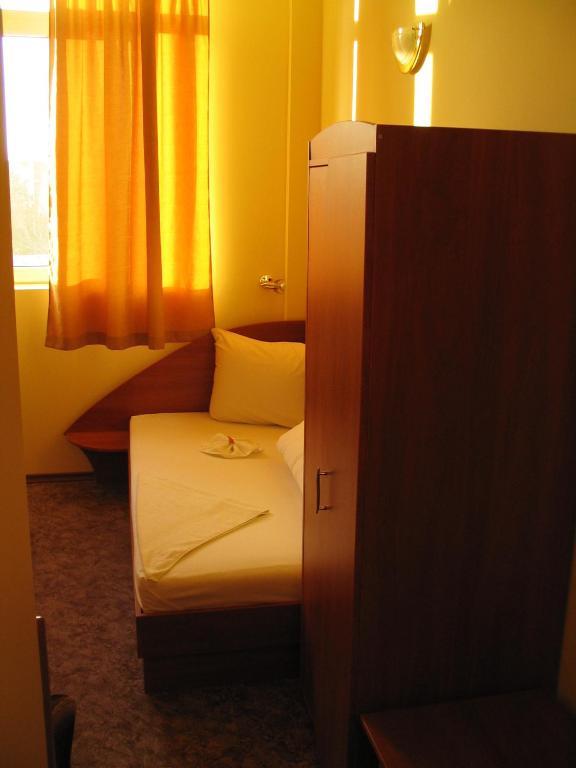 רוסה Family Hotel Familya חדר תמונה