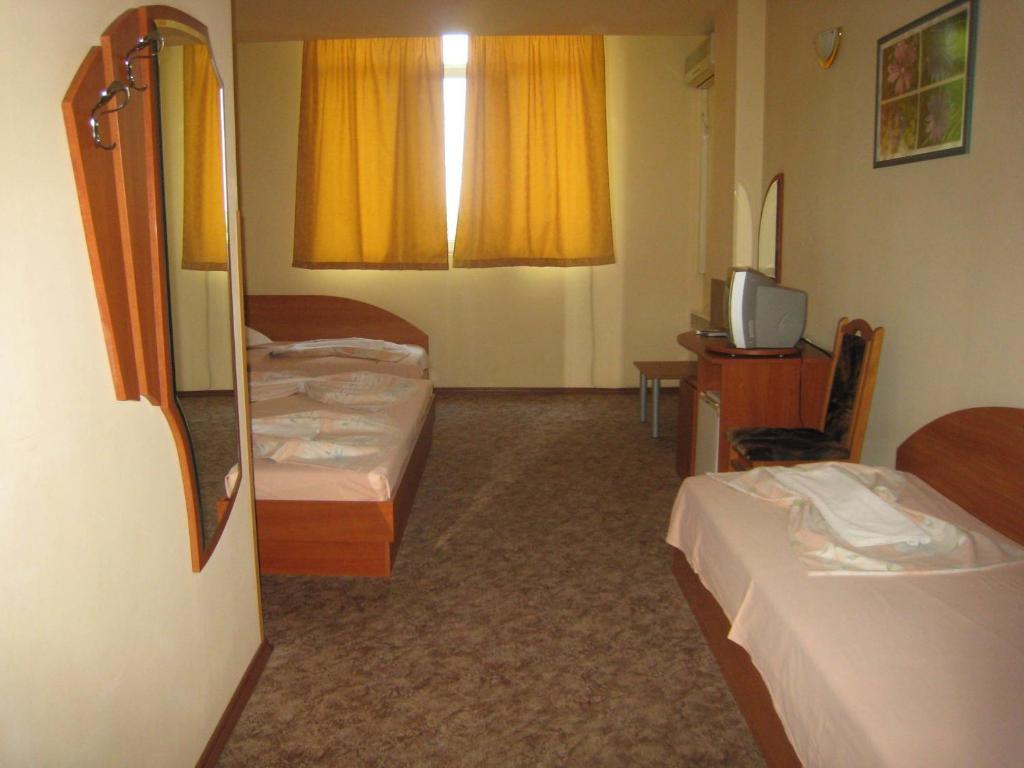 רוסה Family Hotel Familya חדר תמונה