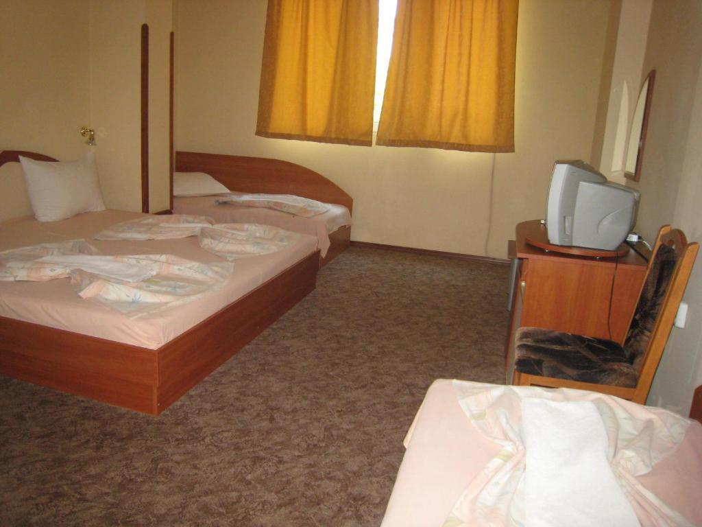 רוסה Family Hotel Familya חדר תמונה