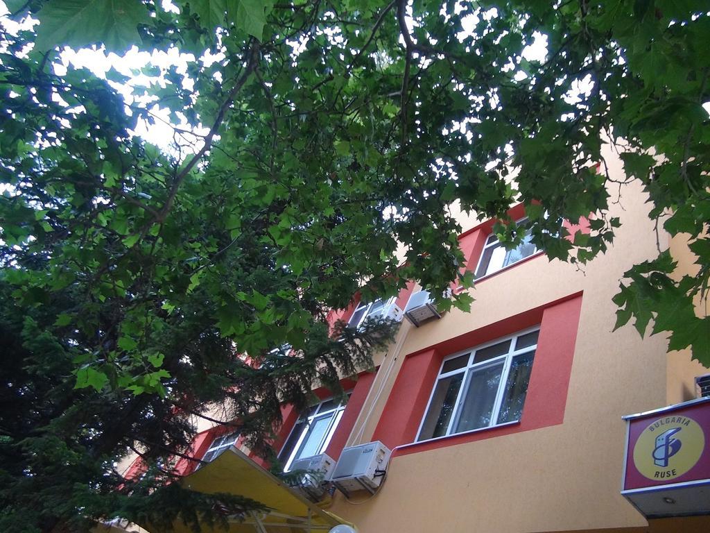 רוסה Family Hotel Familya מראה חיצוני תמונה
