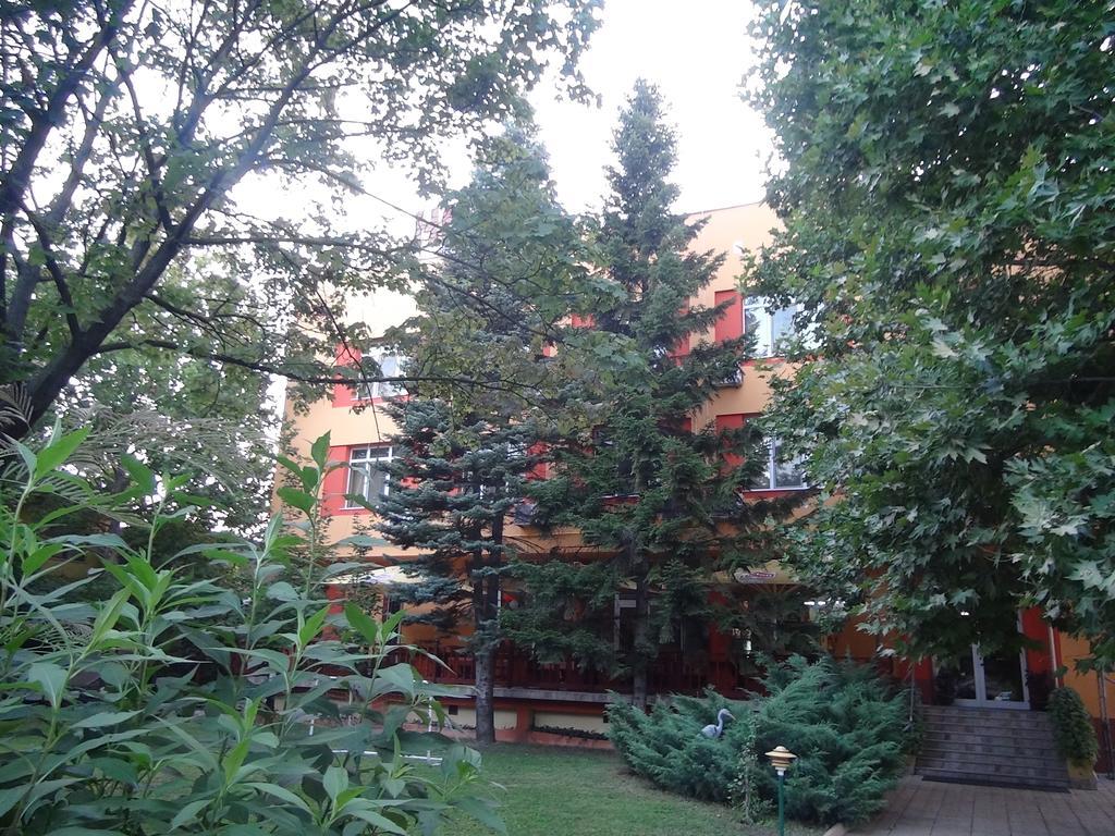 רוסה Family Hotel Familya מראה חיצוני תמונה