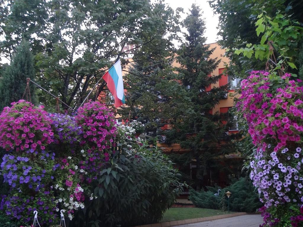 רוסה Family Hotel Familya מראה חיצוני תמונה