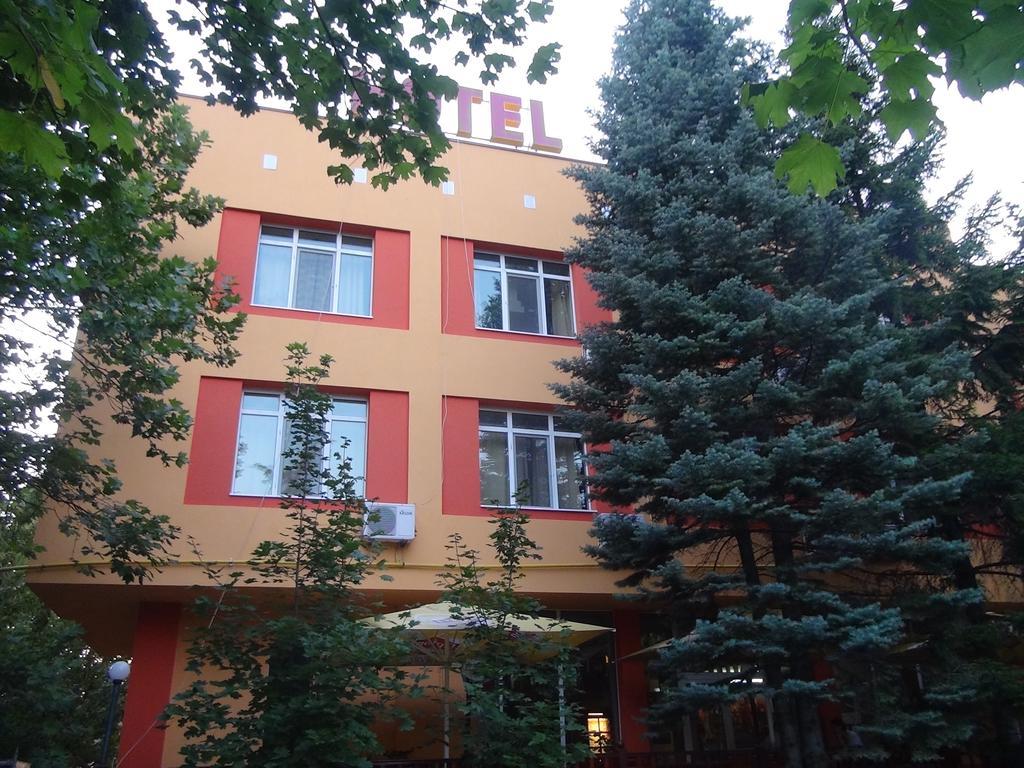 רוסה Family Hotel Familya מראה חיצוני תמונה