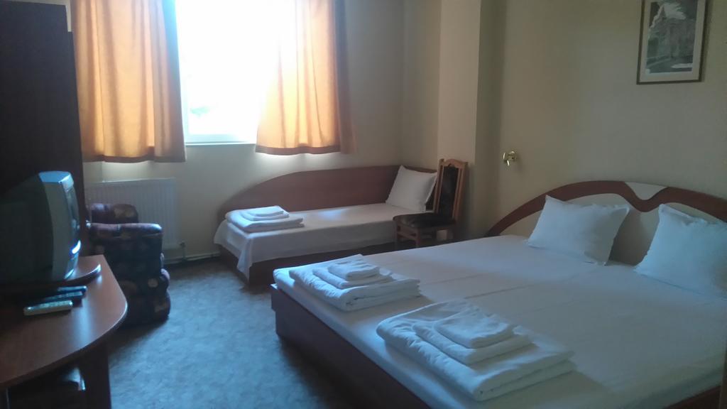 רוסה Family Hotel Familya מראה חיצוני תמונה